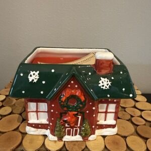 White Barn Candle Co Christmas Candle Birdhouse Cinnamon Stick 9.5 Oz